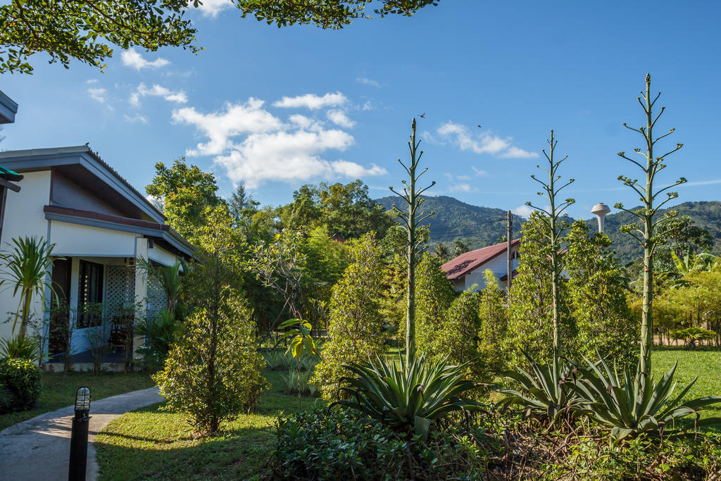 Baan Armeen Cottage Bang Tao Beach  Exterior foto